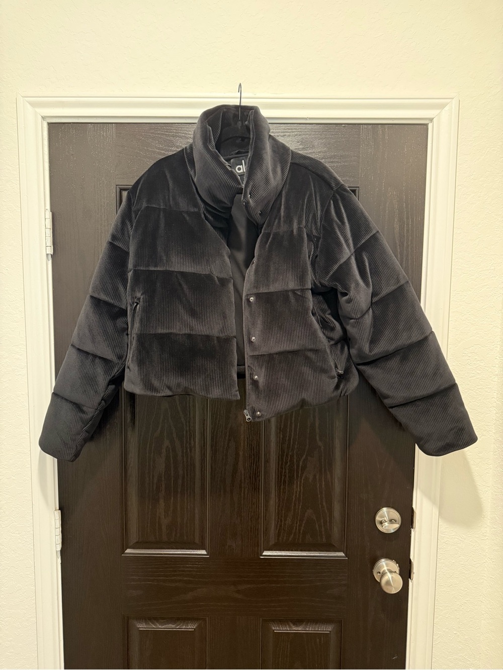 ALO - Ribbed Velour Gold Rush Puffer Jacket